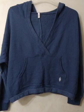 Women’s FP Movement By Free People Brand Blue Hooded Pullover Sweater Size M